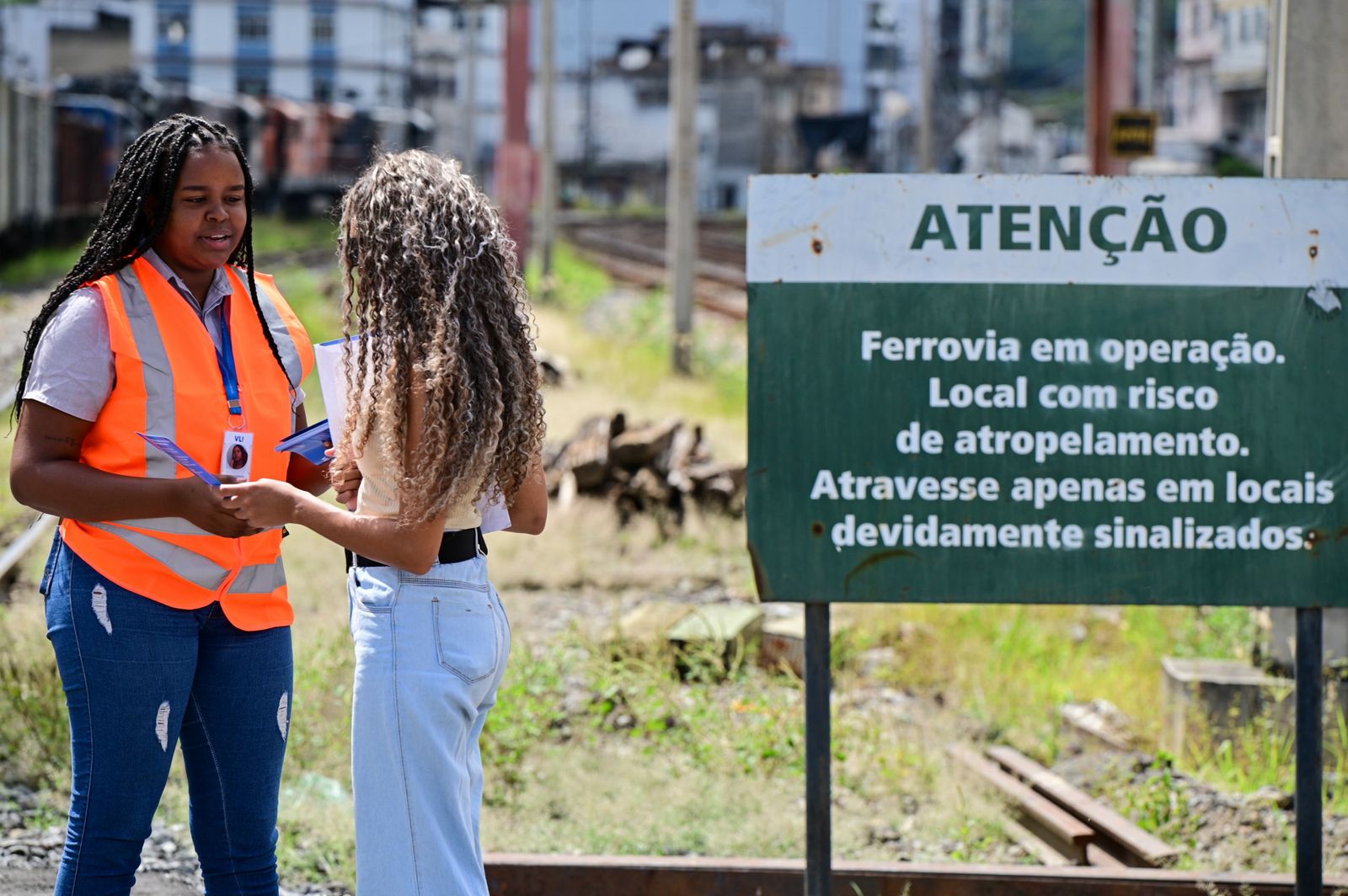 Campanha reforça conscientização sobre riscos nas passagens de nível da linha férrea em Barra Mansa