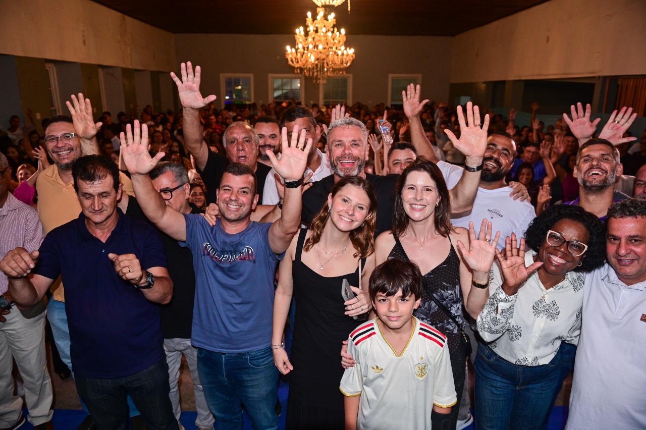 2.500 pessoas lotam o Clube Municipal de Barra Mansa em apoio a Rodrigo Drable