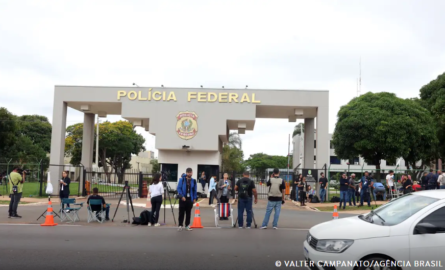 Defesa de Bolsonaro pede autorização para realizar exame na prisão