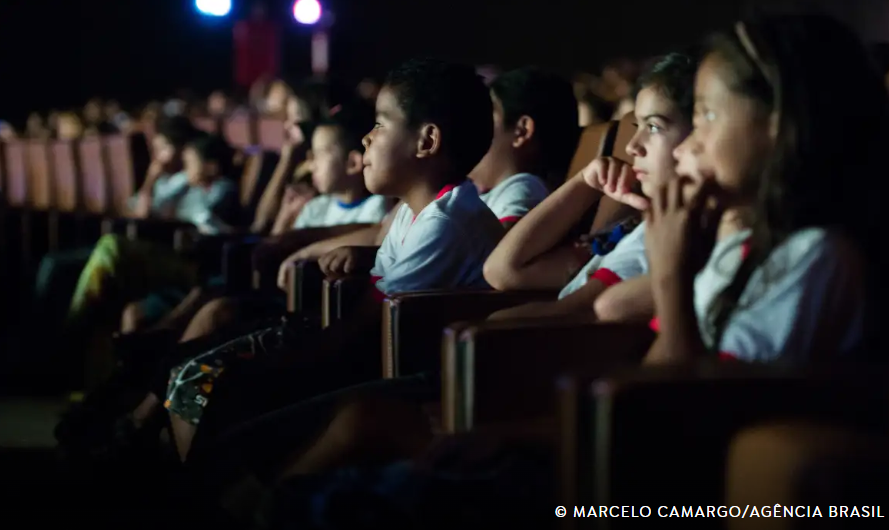 Governo torna obrigatória exibição de filmes brasileiros nos cinemas