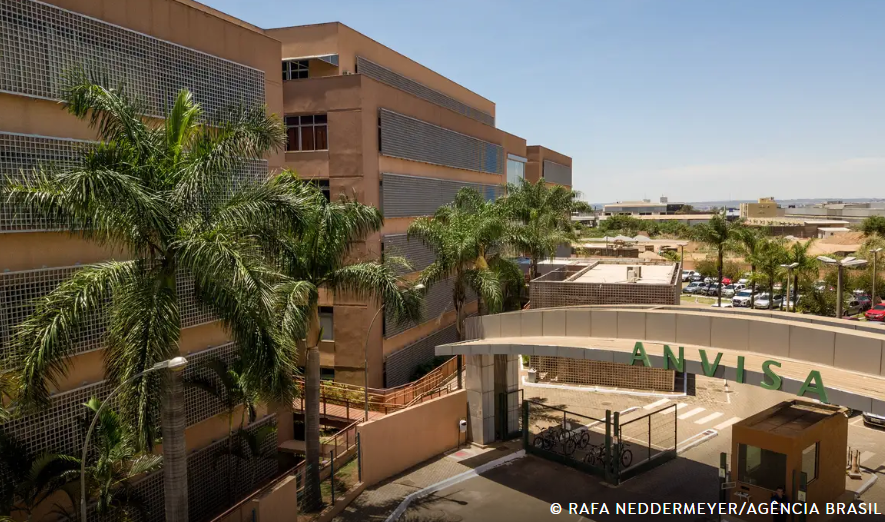 Anvisa suspende suplementos alimentares de duas marcas