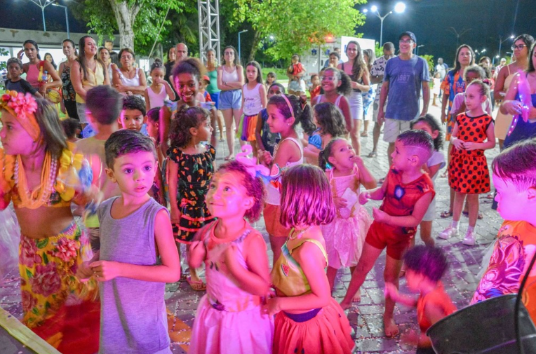 Último dia do Carnaval dos Resendinhos encerra folia com alegria no Ecoparque