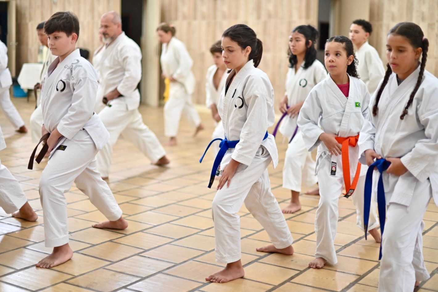 Barra Mansa promove capacitação técnica de karatê e reforça preparação de atletas para o Campeonato Brasileiro