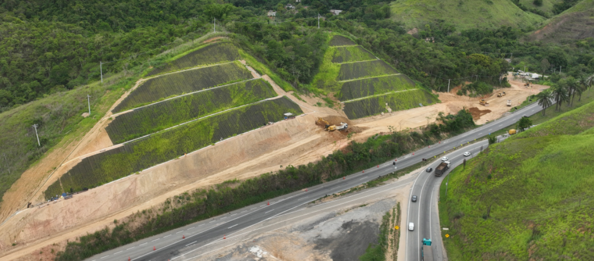 Detonação de rochas interdita pista da Via Dutra na Serra das Araras a partir desta segunda-feira (16)