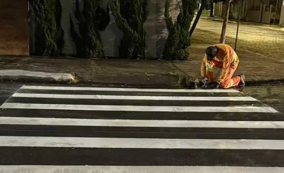 Resende realiza pintura de sinalização viária na Vila Julieta