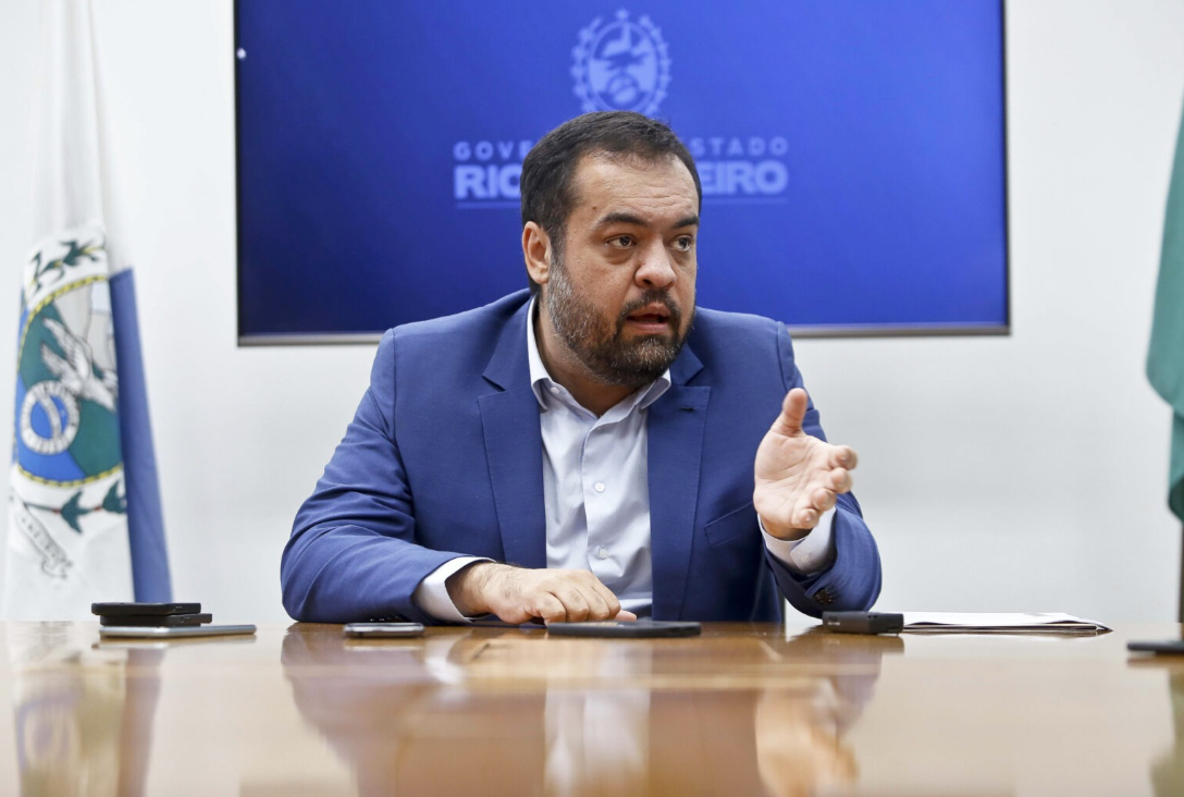 Cláudio Castro promove mudanças em 11 secretarias do RJ