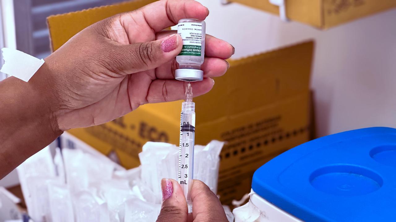 Dia D de vacinação contra a influenza mobiliza cidades da região neste sábado (28)