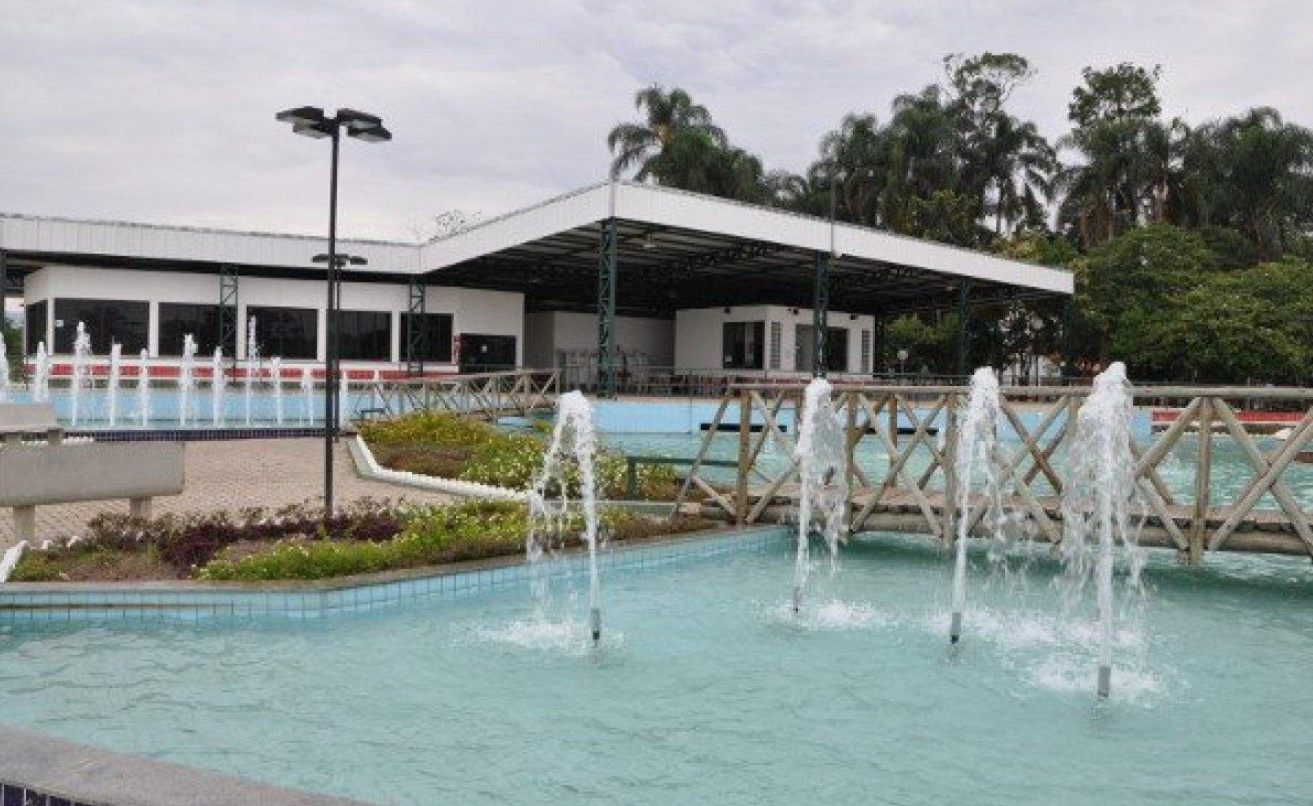 Processo seletivo oferece vagas para auxiliar de produção e preparador de máquinas em Porto Real