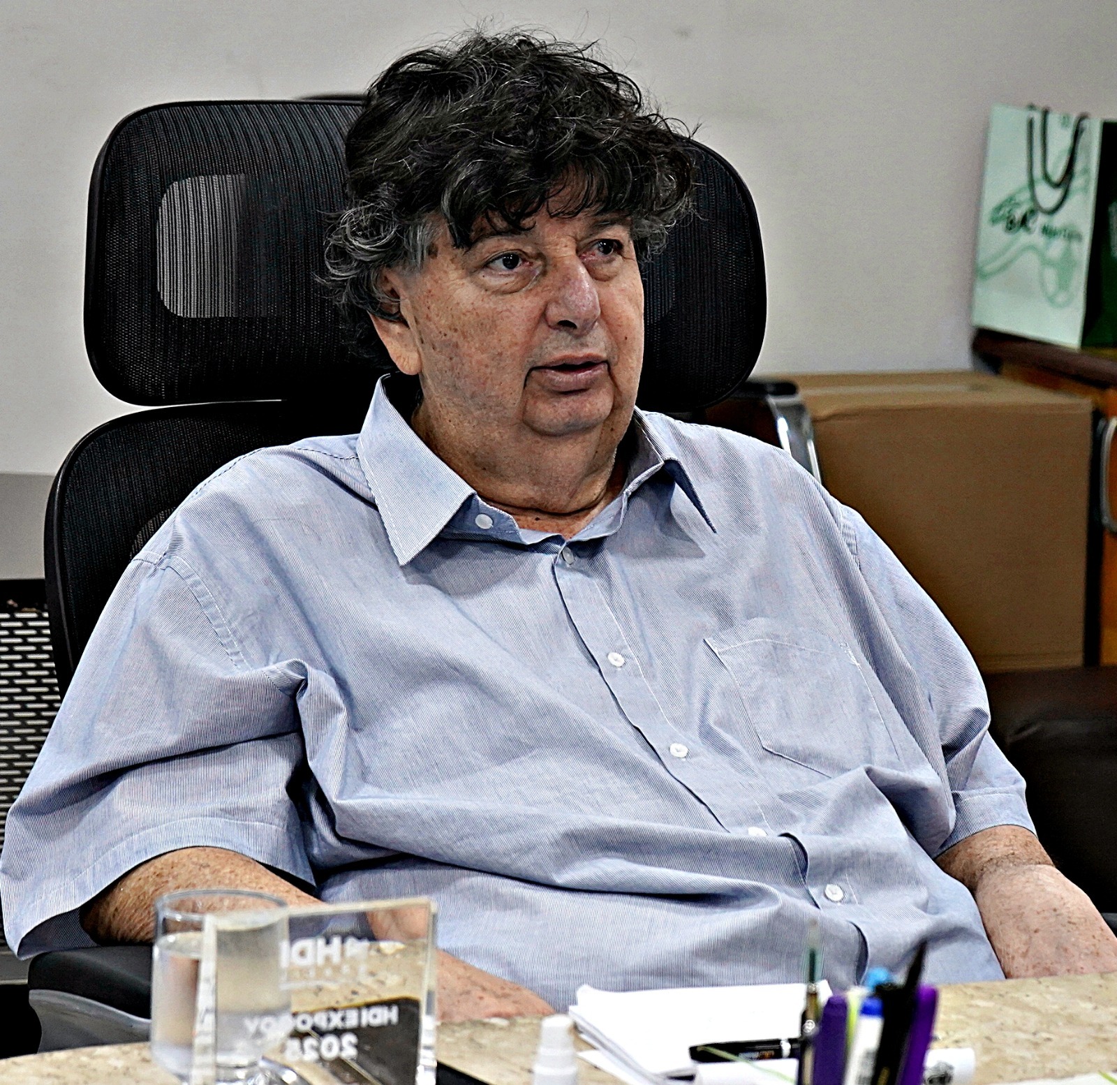Prefeito Neto anuncia antecipação da primeira parcela do 13º do funcionalismo de Volta Redonda