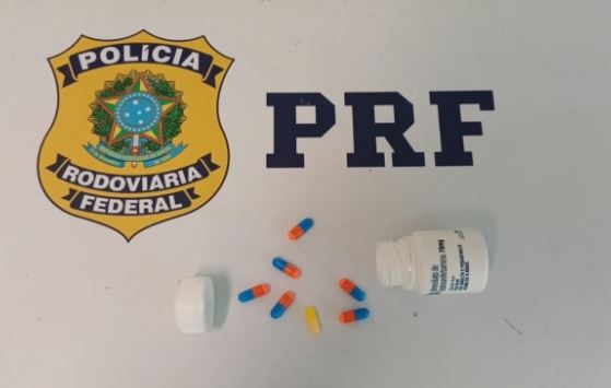 Motorista é flagrado pela PRF com medicamento usado como “rebite” na Via Dutra