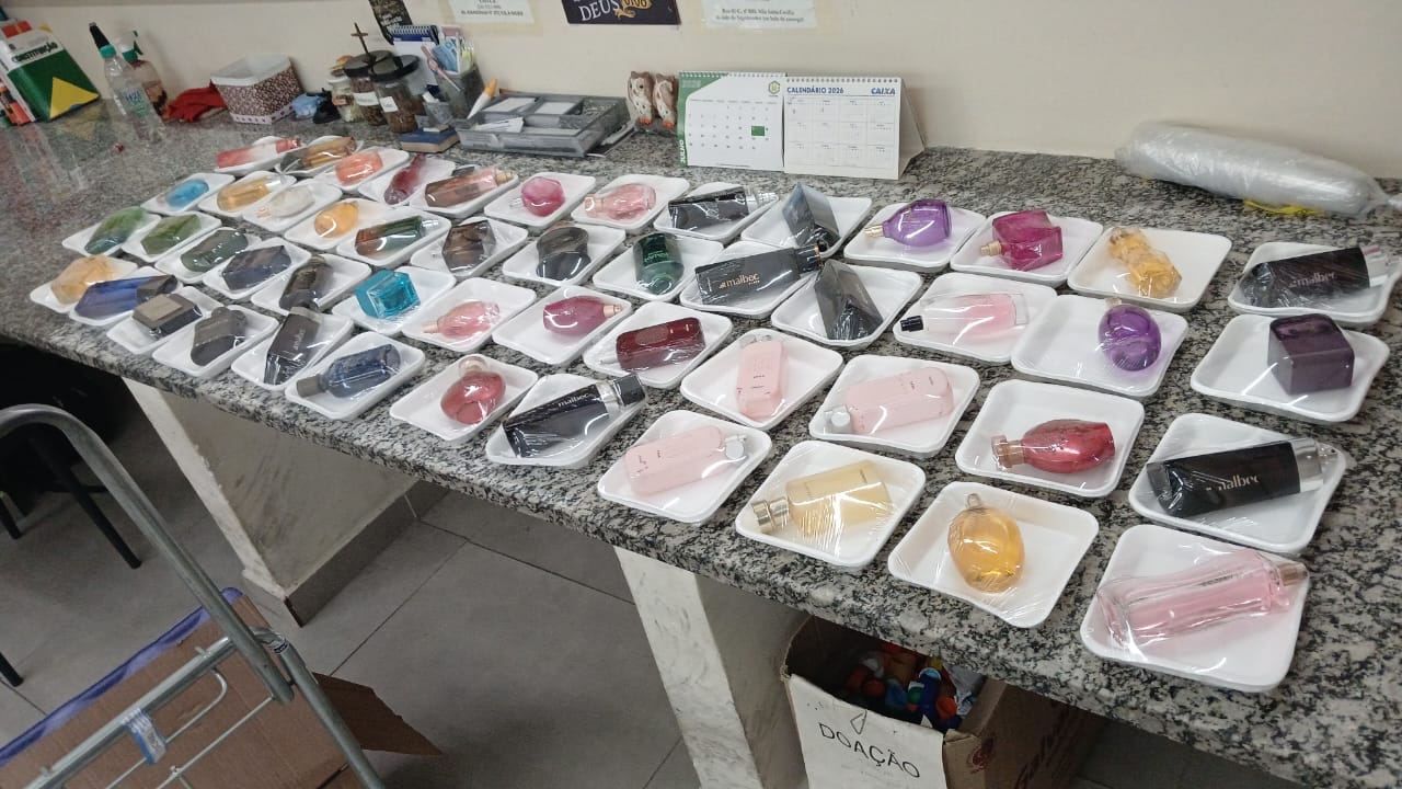 Guarda Municipal apreende perfumes falsificados no Centro de Volta Redonda