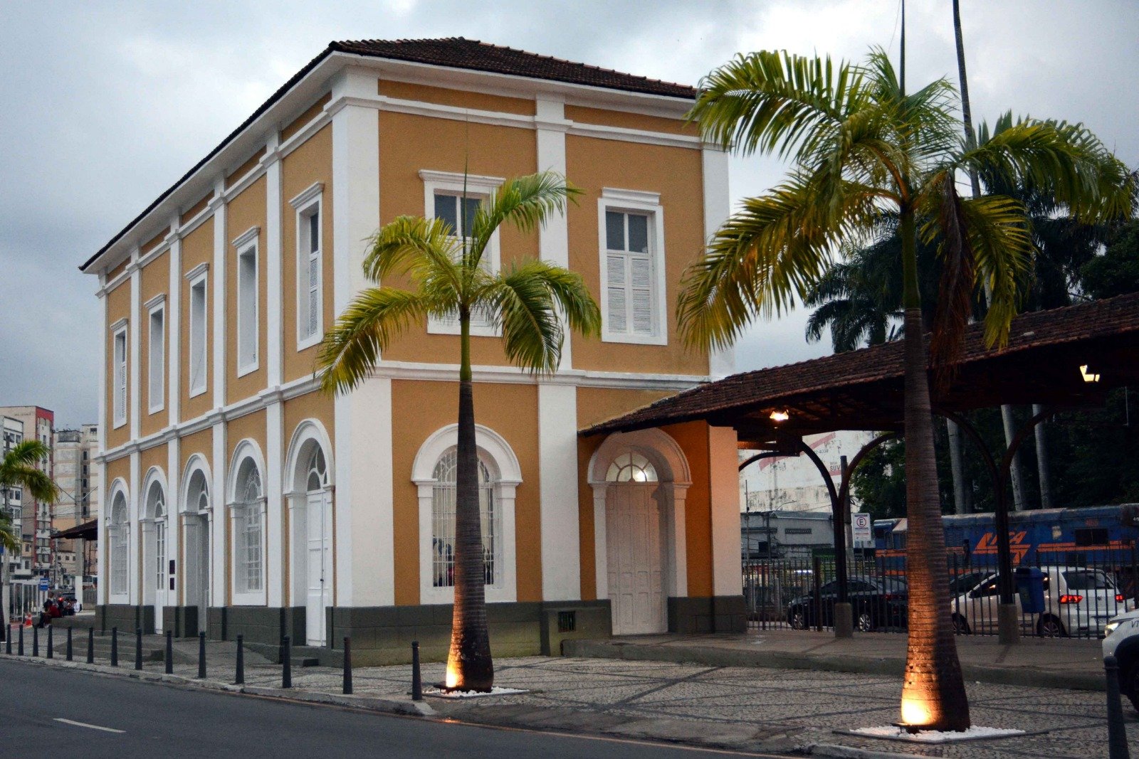 Ponto de ônibus no Centro de Barra Mansa será interditado temporariamente