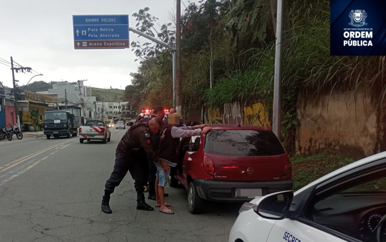 Ordem Pública de Volta Redonda detém motorista embriagado dirigindo em ‘zig-zag’
