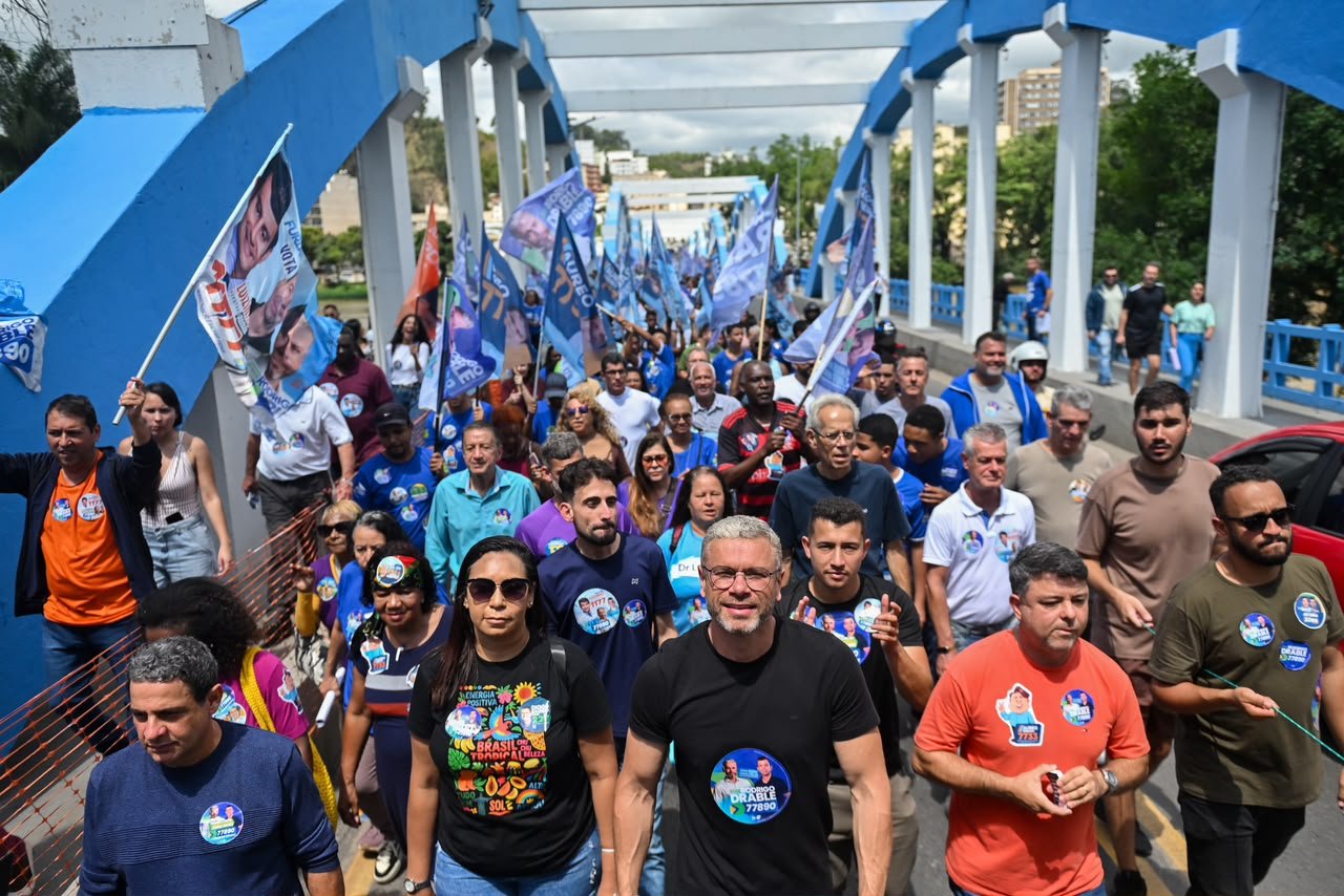 Rodrigo Drable reúne mais de 4 mil apoiadores em caminhada por Barra Mansa