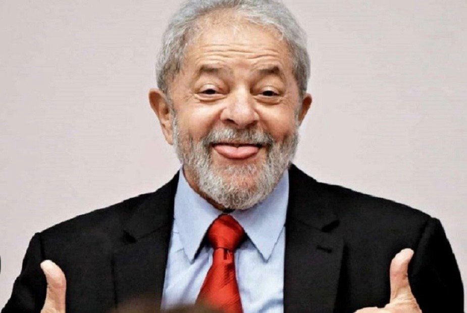 Lula anuncia perdão de dívidas de MEIs e bolsa universitária na reta final da eleição