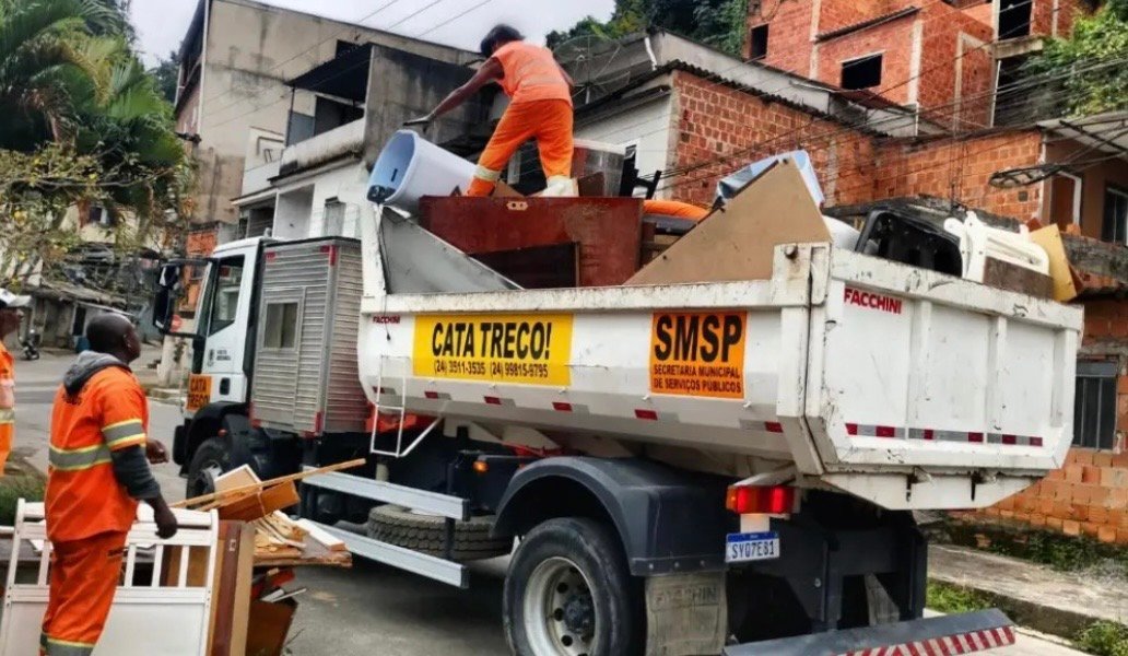 Cata-Treco começa roteiro por três bairros de Volta Redonda nesta terça-feira